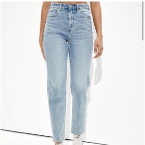 American Eagle Mom Jean
American Eagle Outfitters
